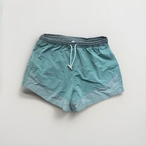 Lululemon Running Shorts Womens Size 6 Green Gray Athletic Gym